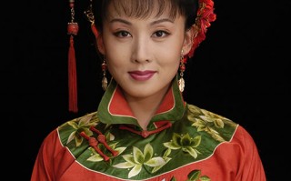 韩再芬的结婚照，韩再芬婚姻